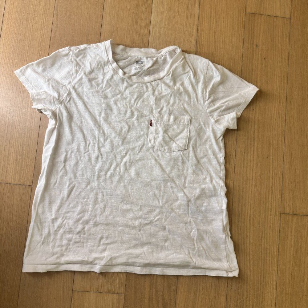 Levi's Tee Shirt